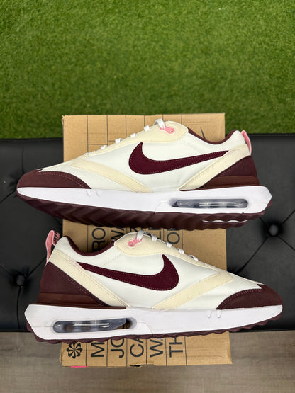 Nike Air Max Dawn Valentine's Day - Size 10.5 (U)