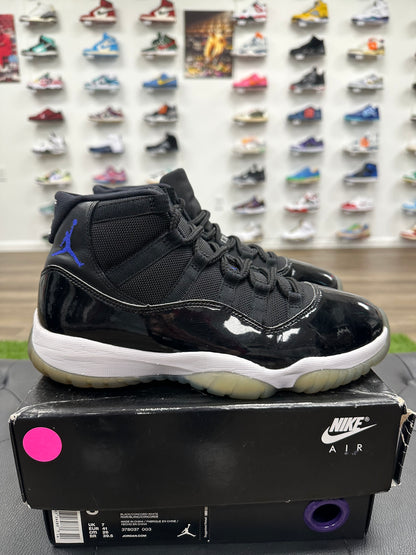 Jordan 11 Retro Space Jam (2016) - Size 8 (U)