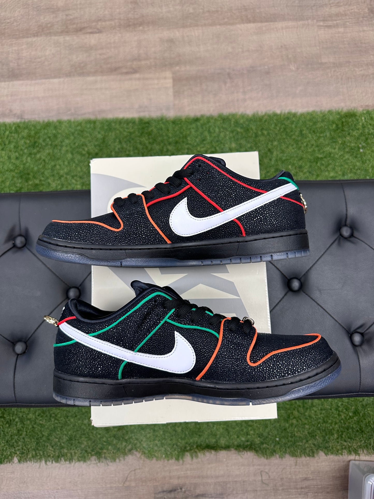 Nike SB Dunk Low Bronx Girls Skate - Size 13 (U)