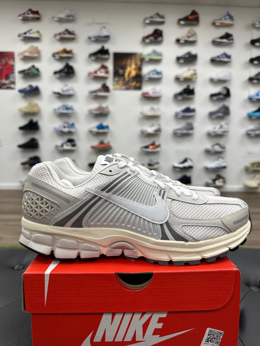 Nike Zoom Vomero 5 Platinum Tint