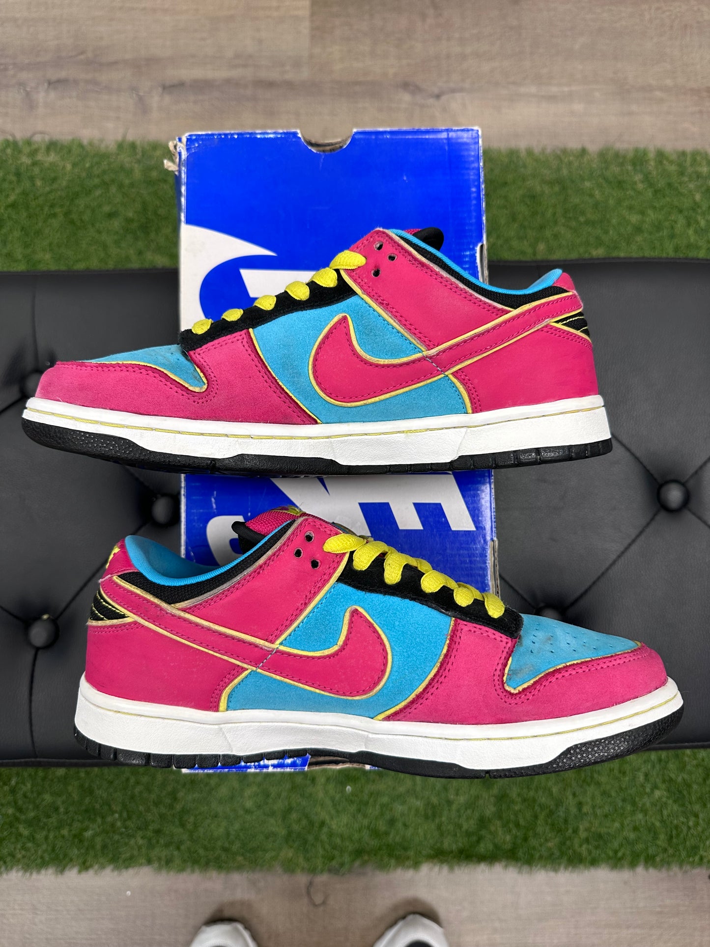 Nike SB Dunk Low Ms. Pacman - Size 8 (U)