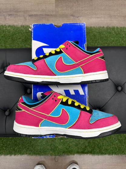 Nike SB Dunk Low Ms. Pacman - Size 8 (U)