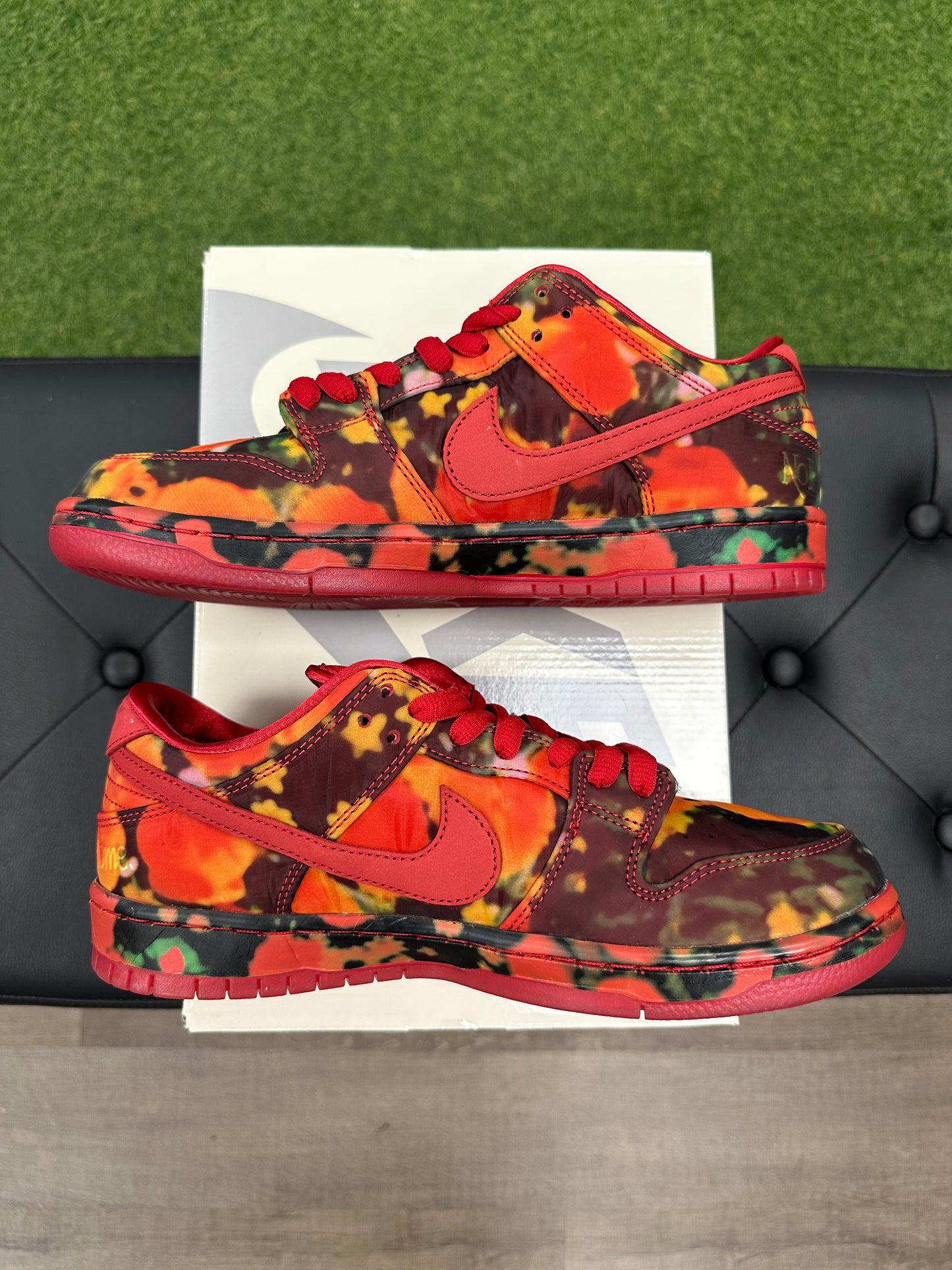 Nike SB Dunk Low The Wizard of Oz Poppy Field - Size 9
