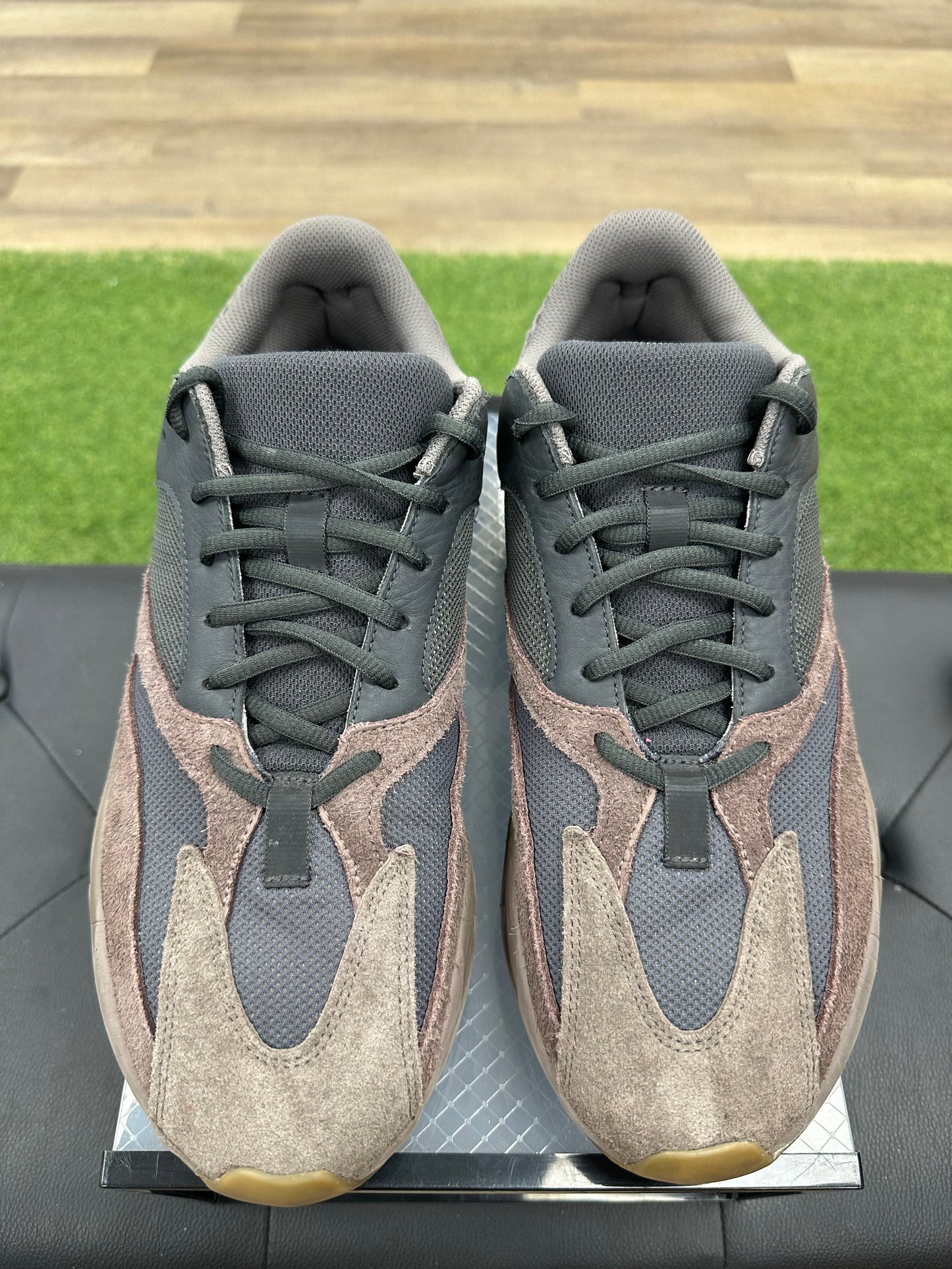 adidas Yeezy Boost 700 Mauve - Size 12.5 (U)
