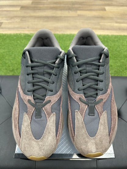 adidas Yeezy Boost 700 Mauve - Size 12.5 (U)