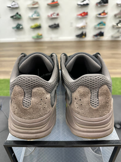 adidas Yeezy Boost 700 Mauve - Size 12.5 (U)