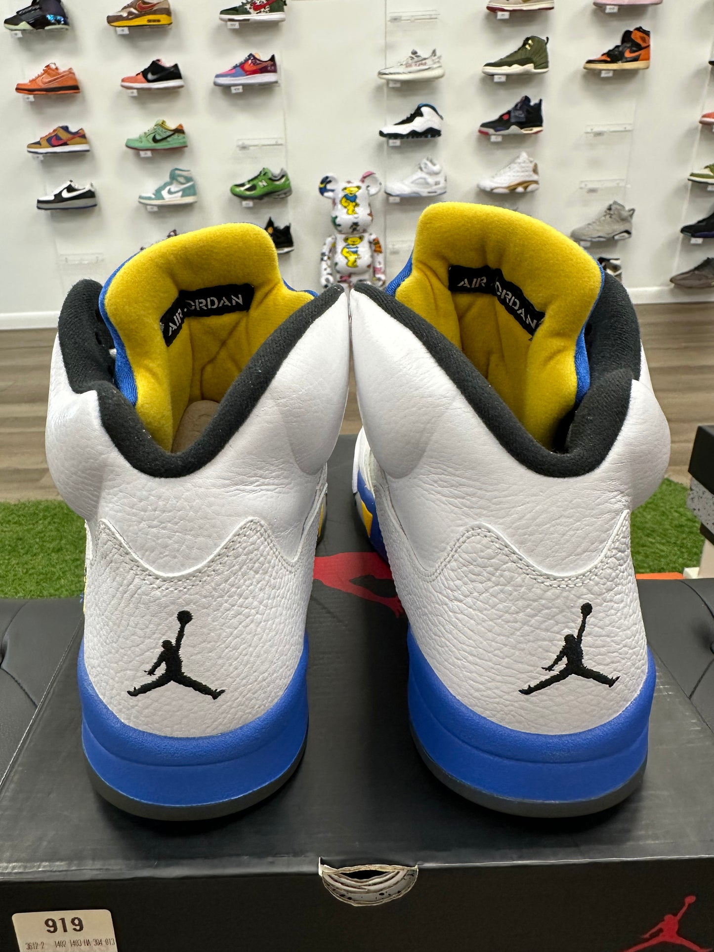 Jordan 5 Retro Laney (2013) - Size 12 (U)