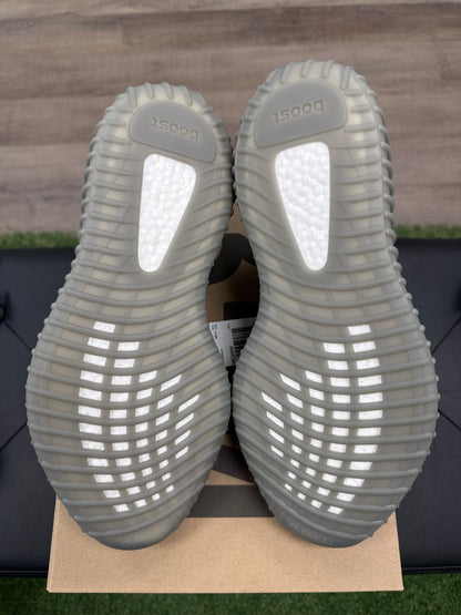 adidas Yeezy Boost 350 V2 Granite - Size 11