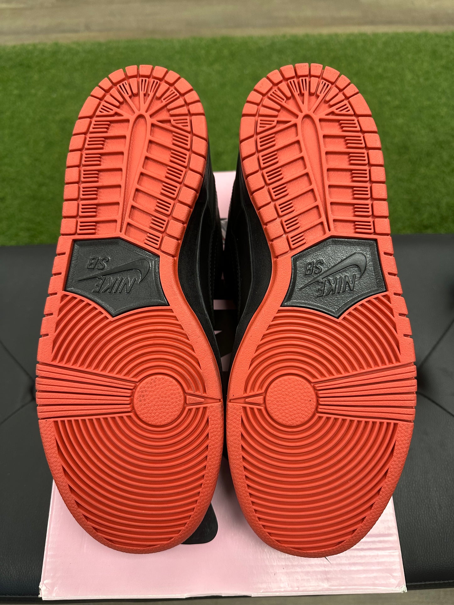 Nike SB Dunk Low Black Pigeon - Size 10