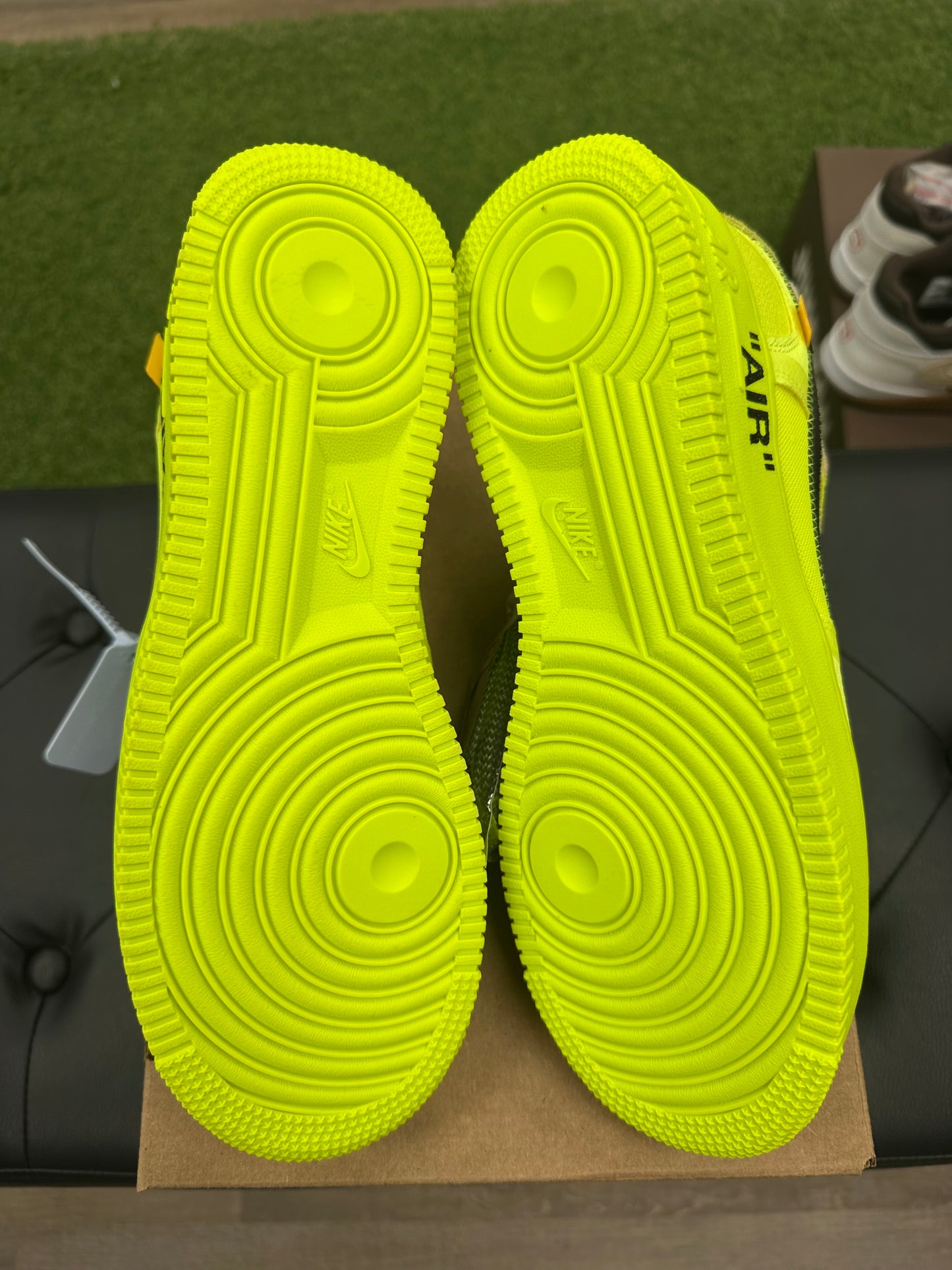 Nike Air Force 1 Low Off-White Volt - Size 10