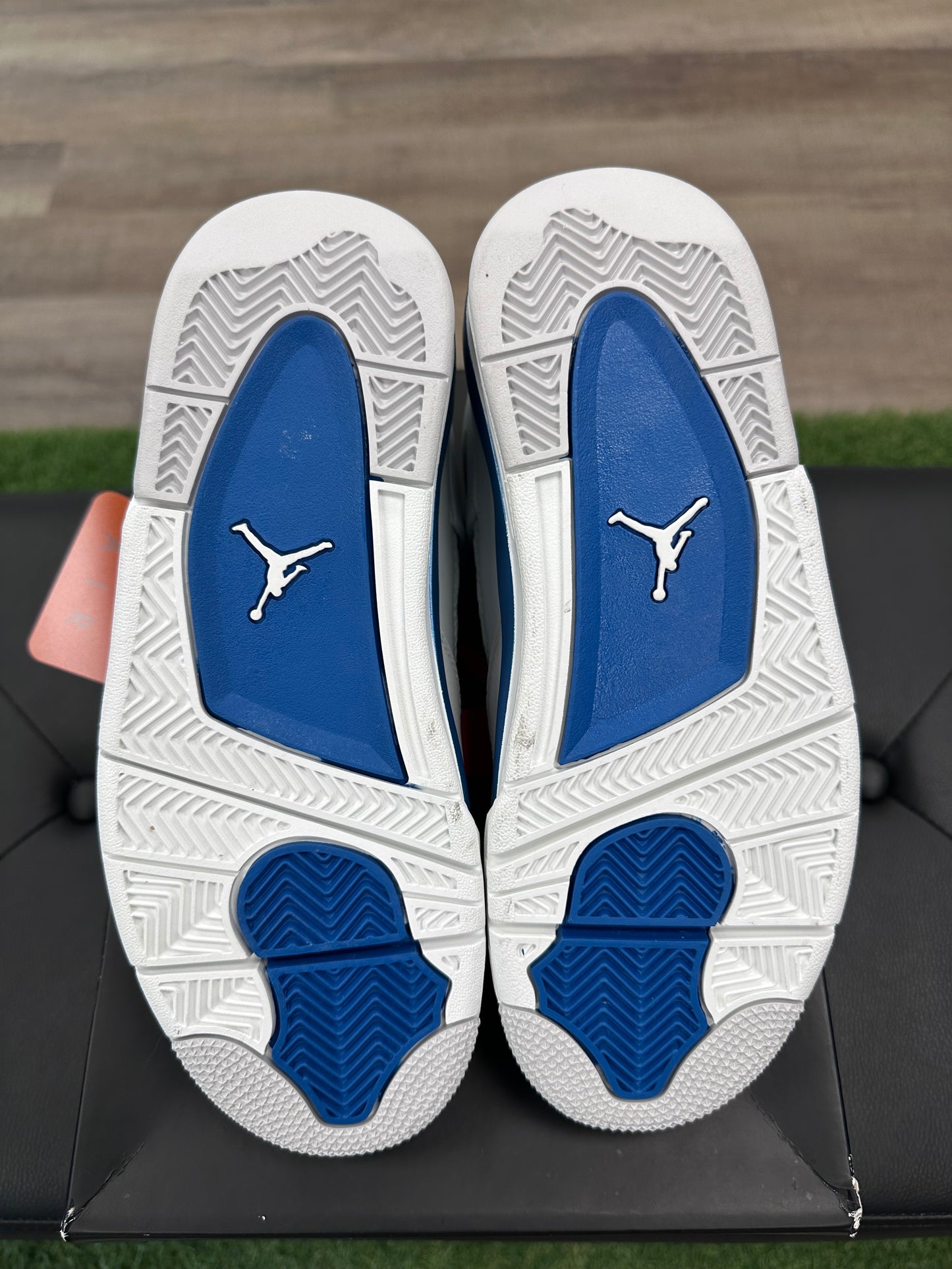 Jordan 4 Retro Military Blue (2024) (GS) - Size 6Y