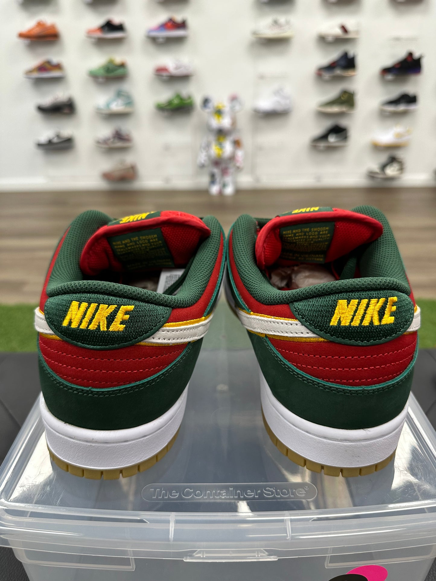 Nike SB Dunk Low Pro PRM Seattle Supersonics - Size 11 (U)