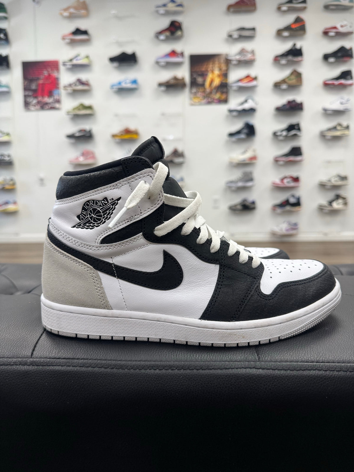 Jordan 1 Retro High OG Bleached Coral