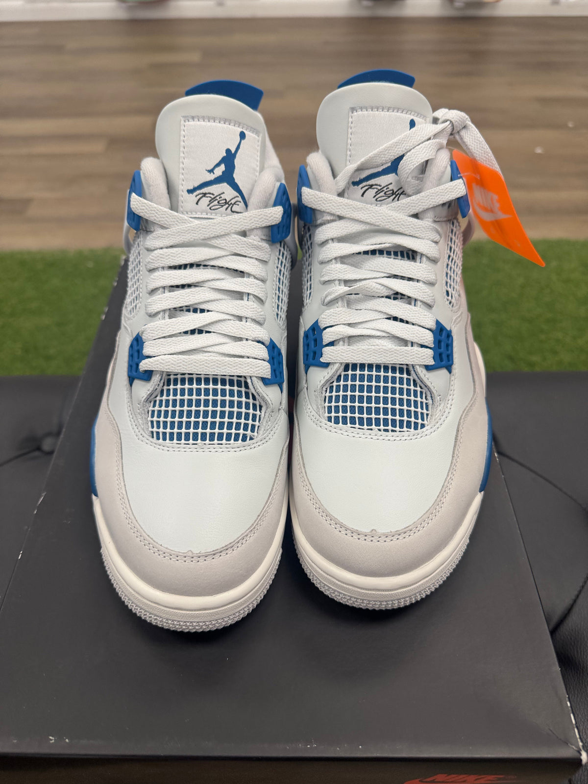 Jordan 4 Retro Military Blue (2024)