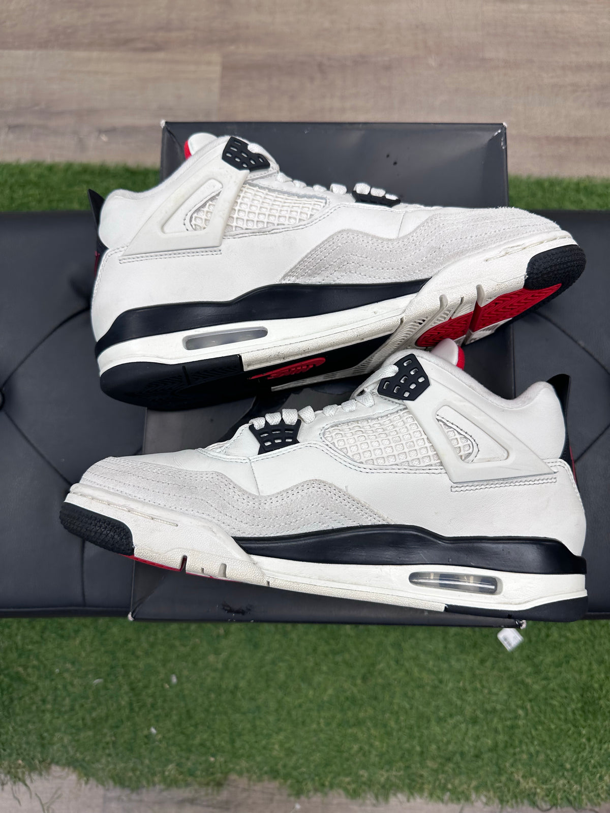 Jordan 4 Retro OG Flight Club
