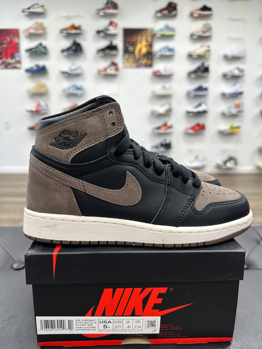 Jordan 1 Retro High OG Palomino (GS) - Size 5 (U)