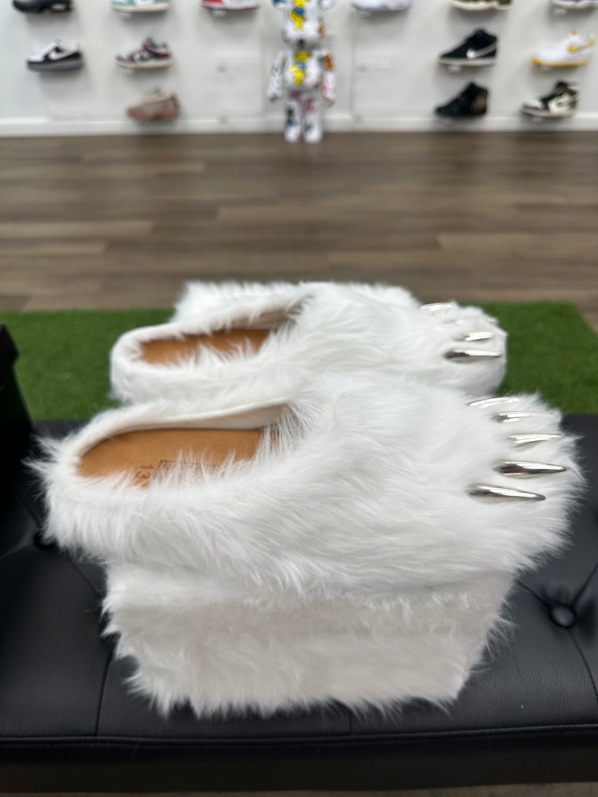 Bravest Studios Bear Claw Mule White