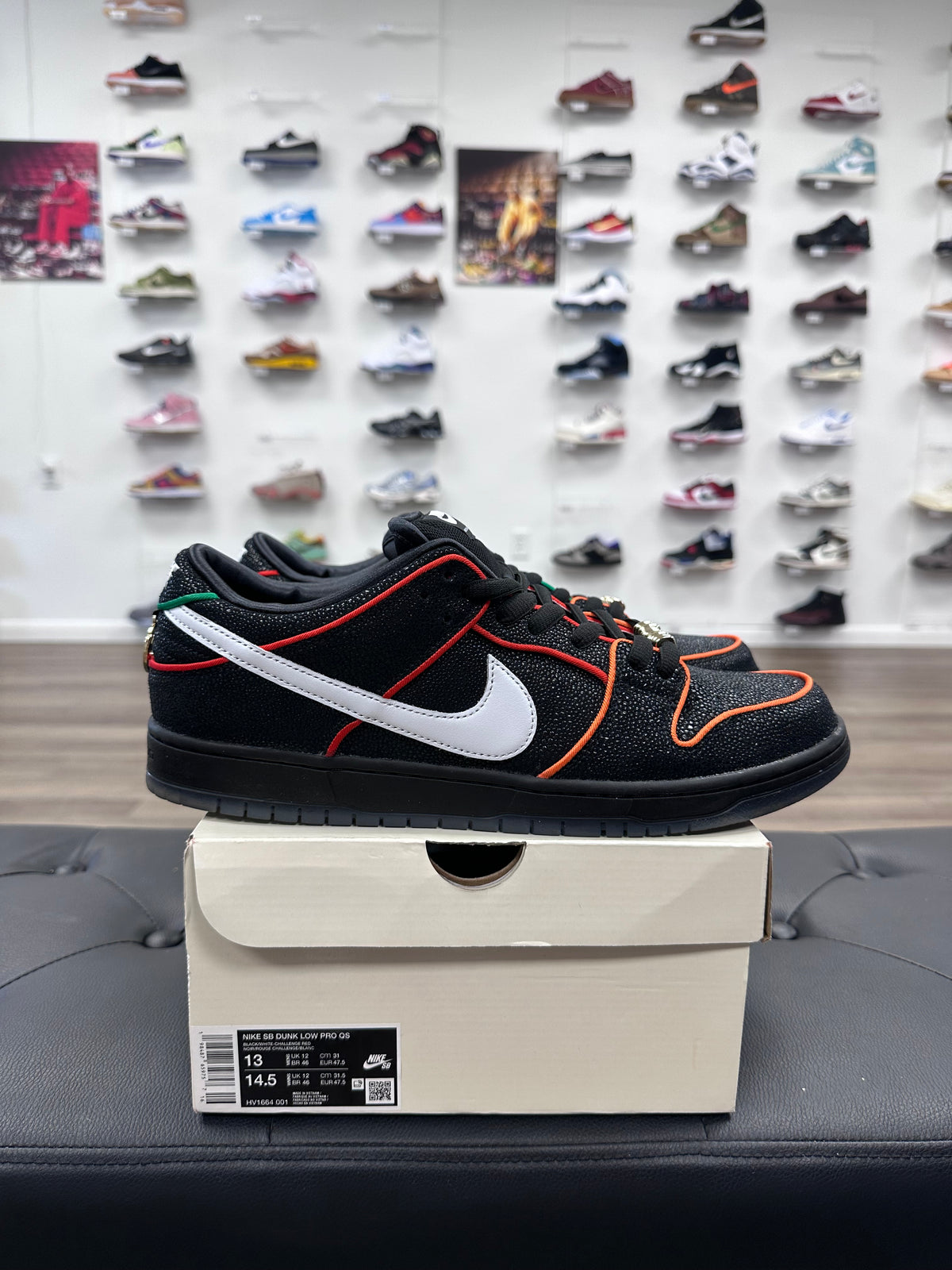 Nike SB Dunk Low Bronx Girls Skate - Size 13 (U)