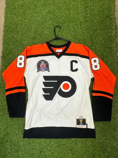 Eric Lindros Philadelphia Flyers 1996-97 White Power Play Player Jersey - Size Medium (U)