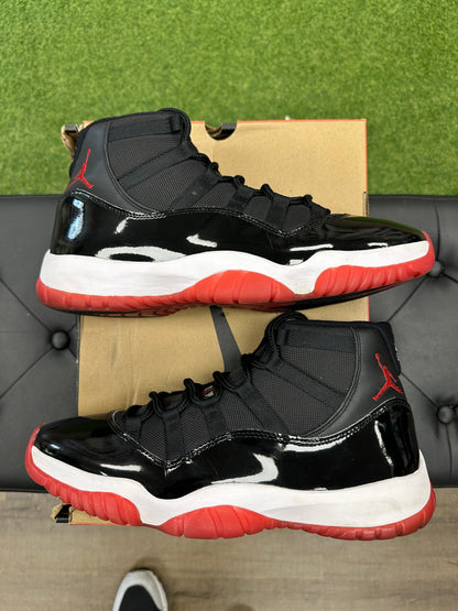 Jordan 11 Retro Playoffs Bred (2019) - Size 12.5 (U)