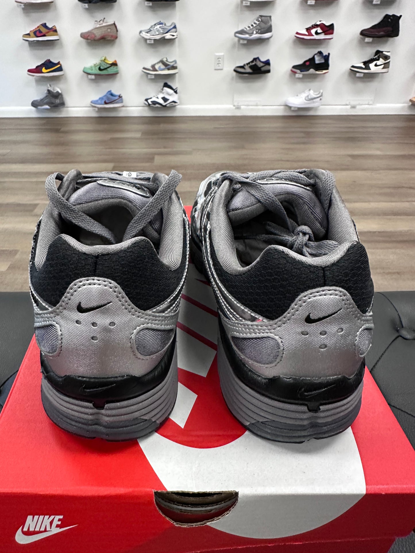 Nike P-6000 Metallic Silver Black - Size 9.5