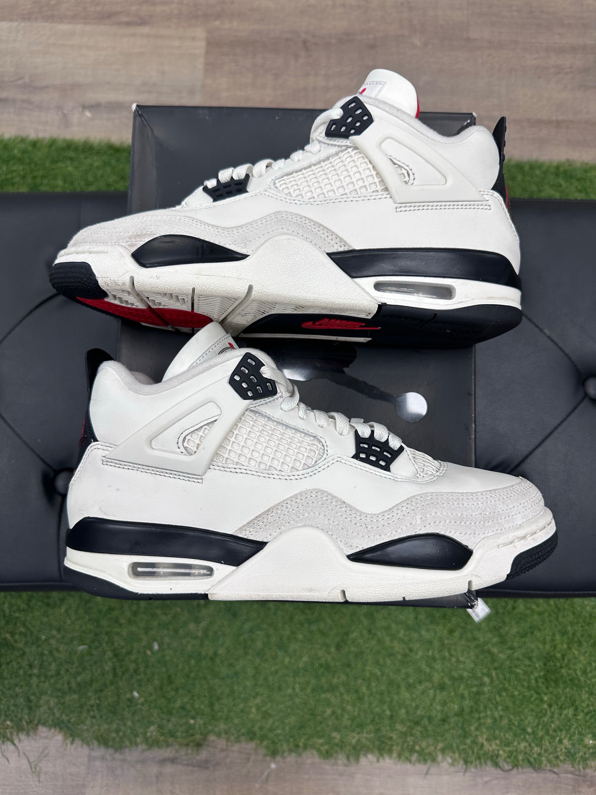 Jordan 4 Retro OG Flight Club