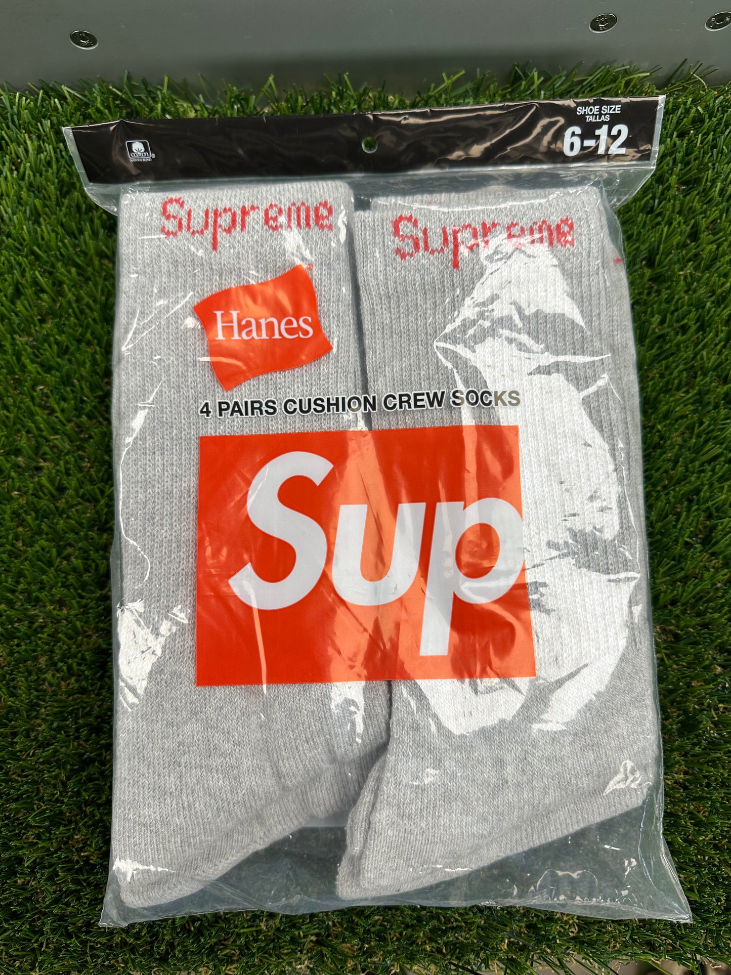 Supreme Hanes Crew Sock (4 Pack) Gray