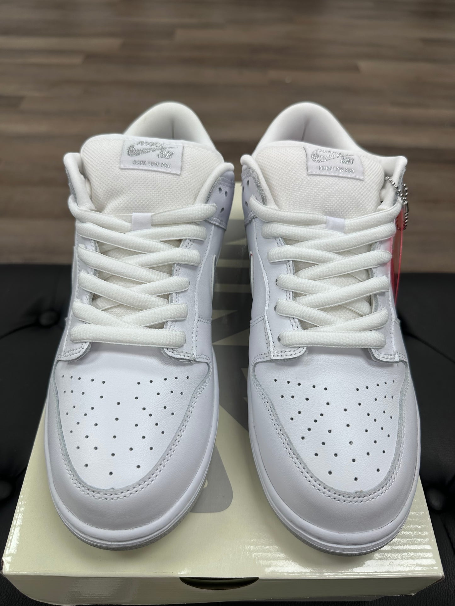 Nike SB Dunk Low Supreme 94 White Metallic Silver - Size 10