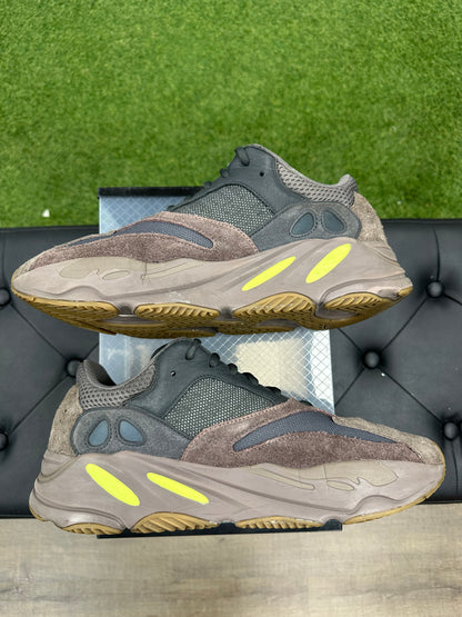adidas Yeezy Boost 700 Mauve - Size 12.5 (U)