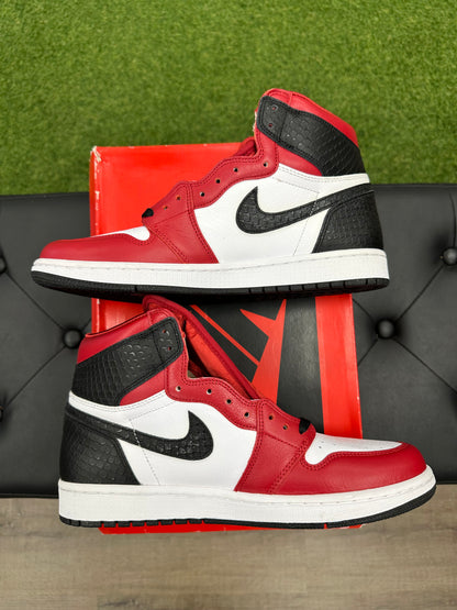 Jordan 1 Retro High Satin Snake Chicago - Size 9