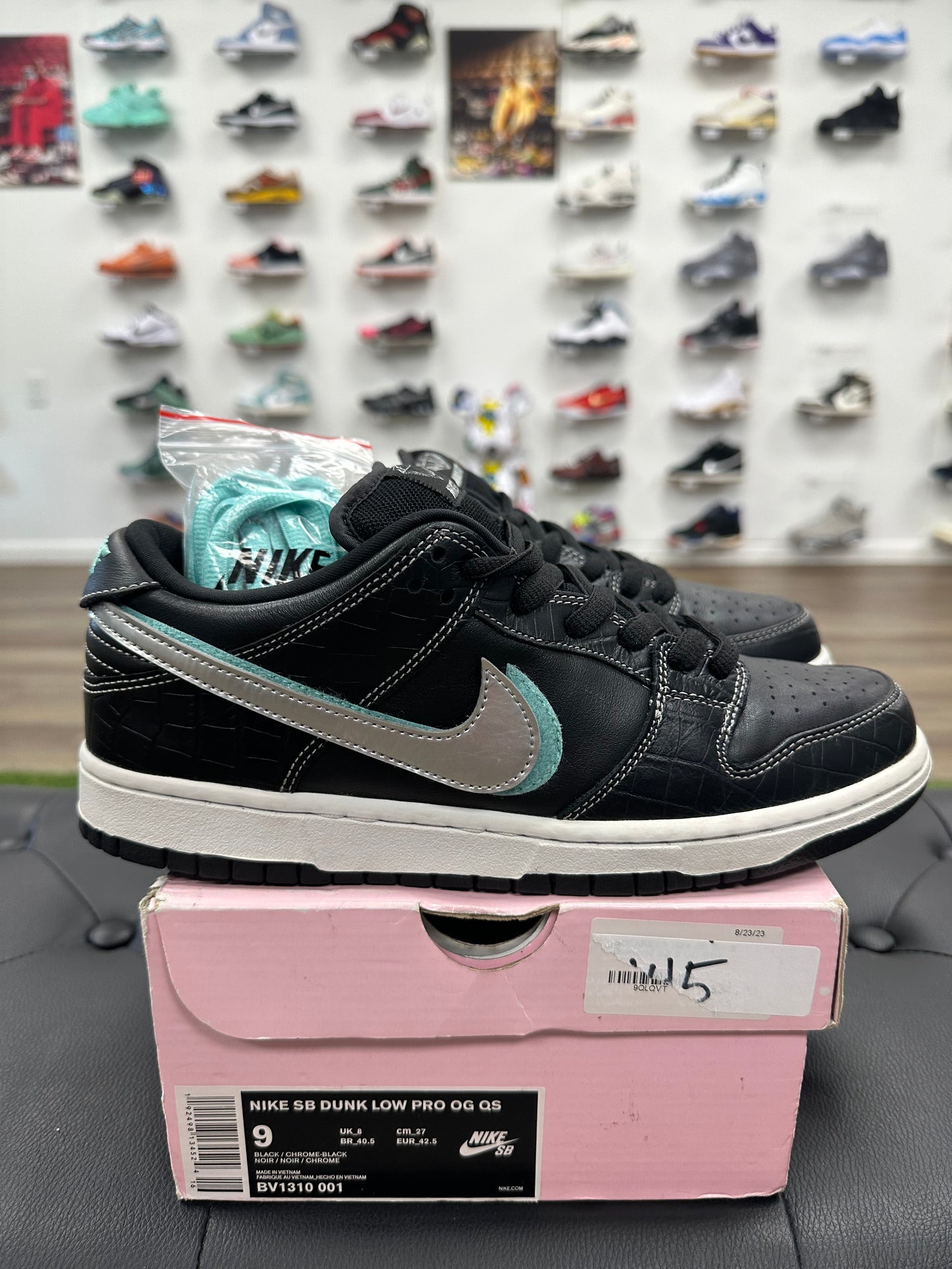 Nike SB Dunk Low Diamond Supply Co. Black Diamond - Size 9 (U)