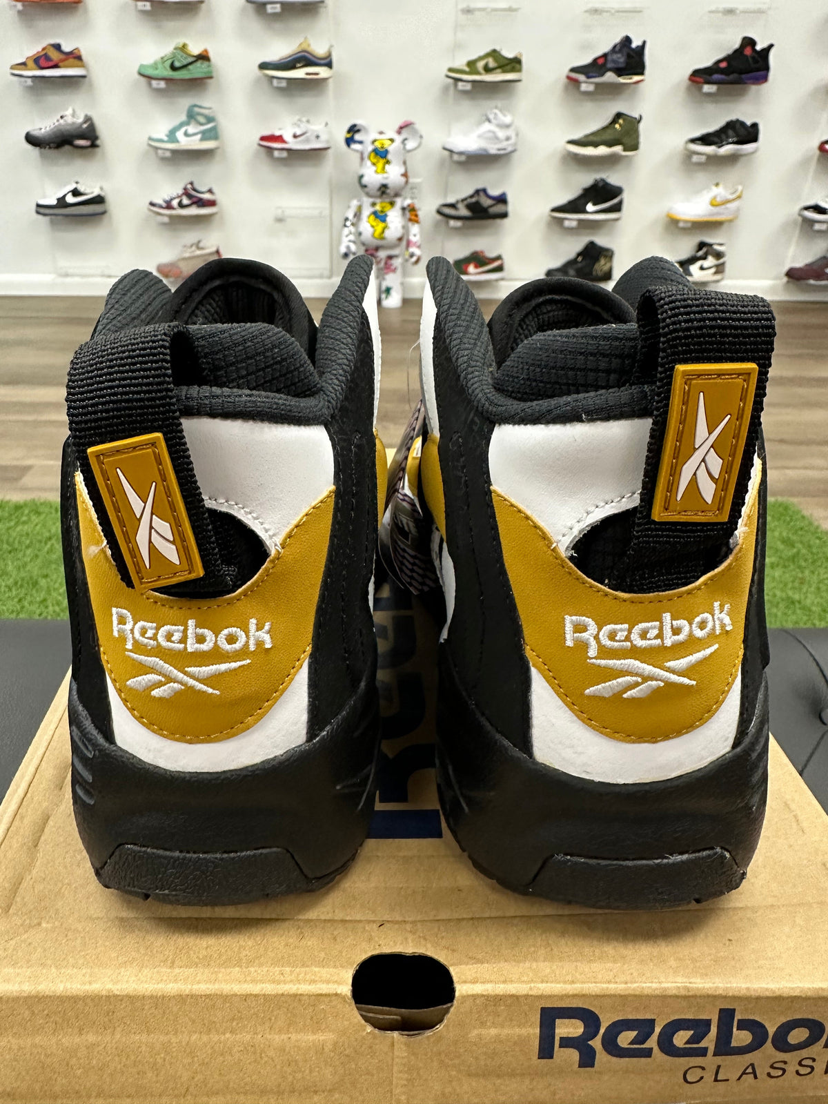 Reebok Shaqnosis Low White Black