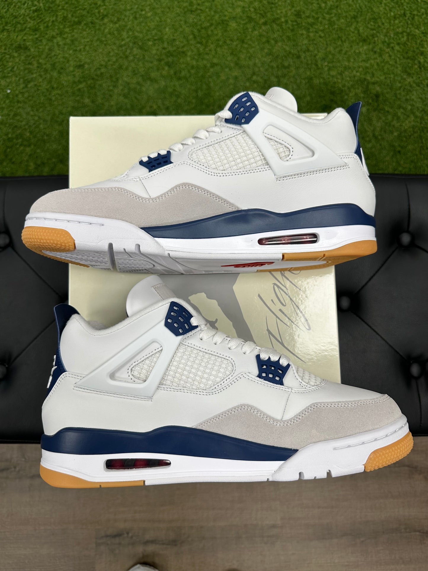 Jordan 4 Retro SB Navy - Size 12 (2)