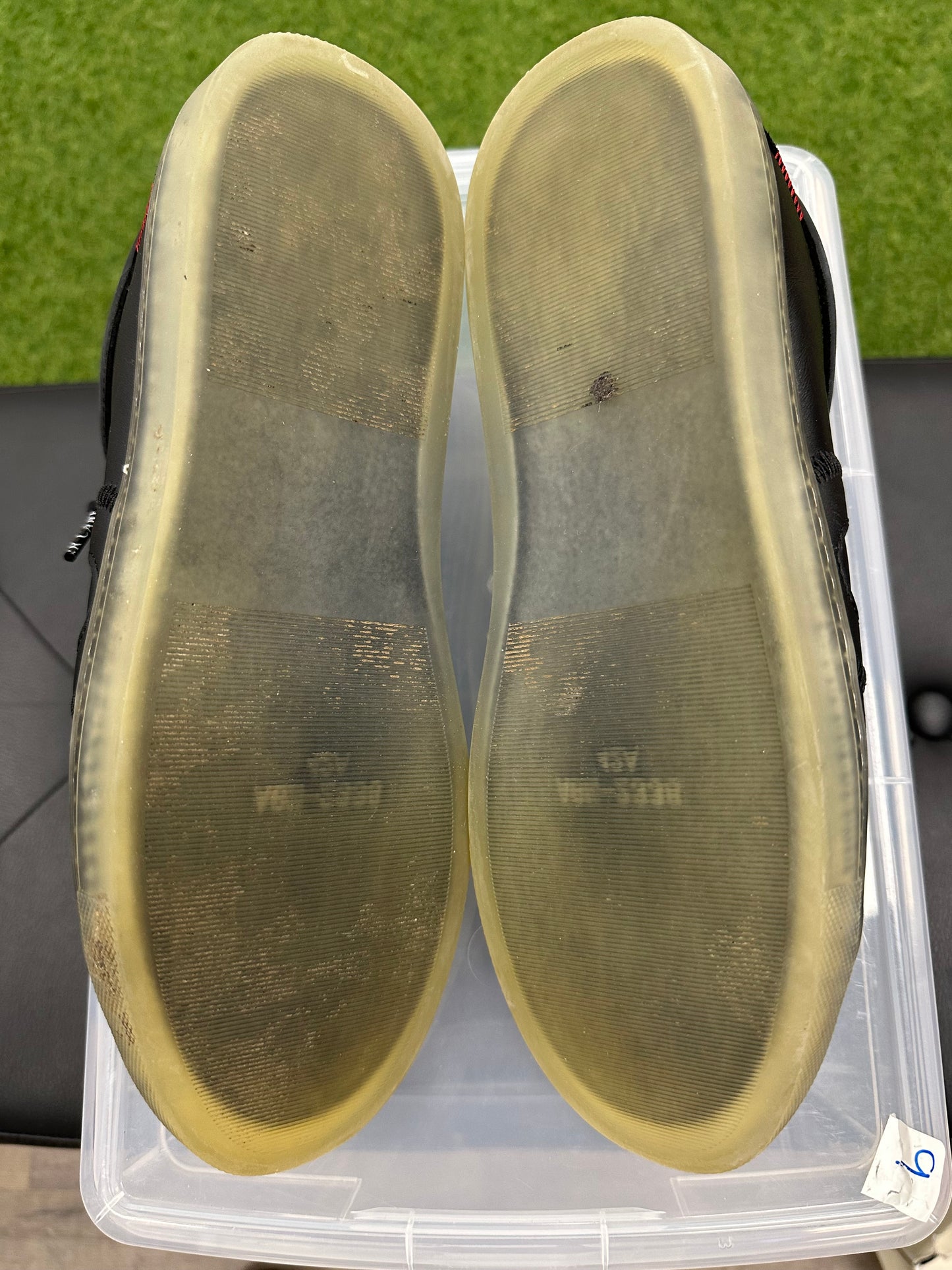 Oliver Carbell Black Ghost - Size 9 (U)