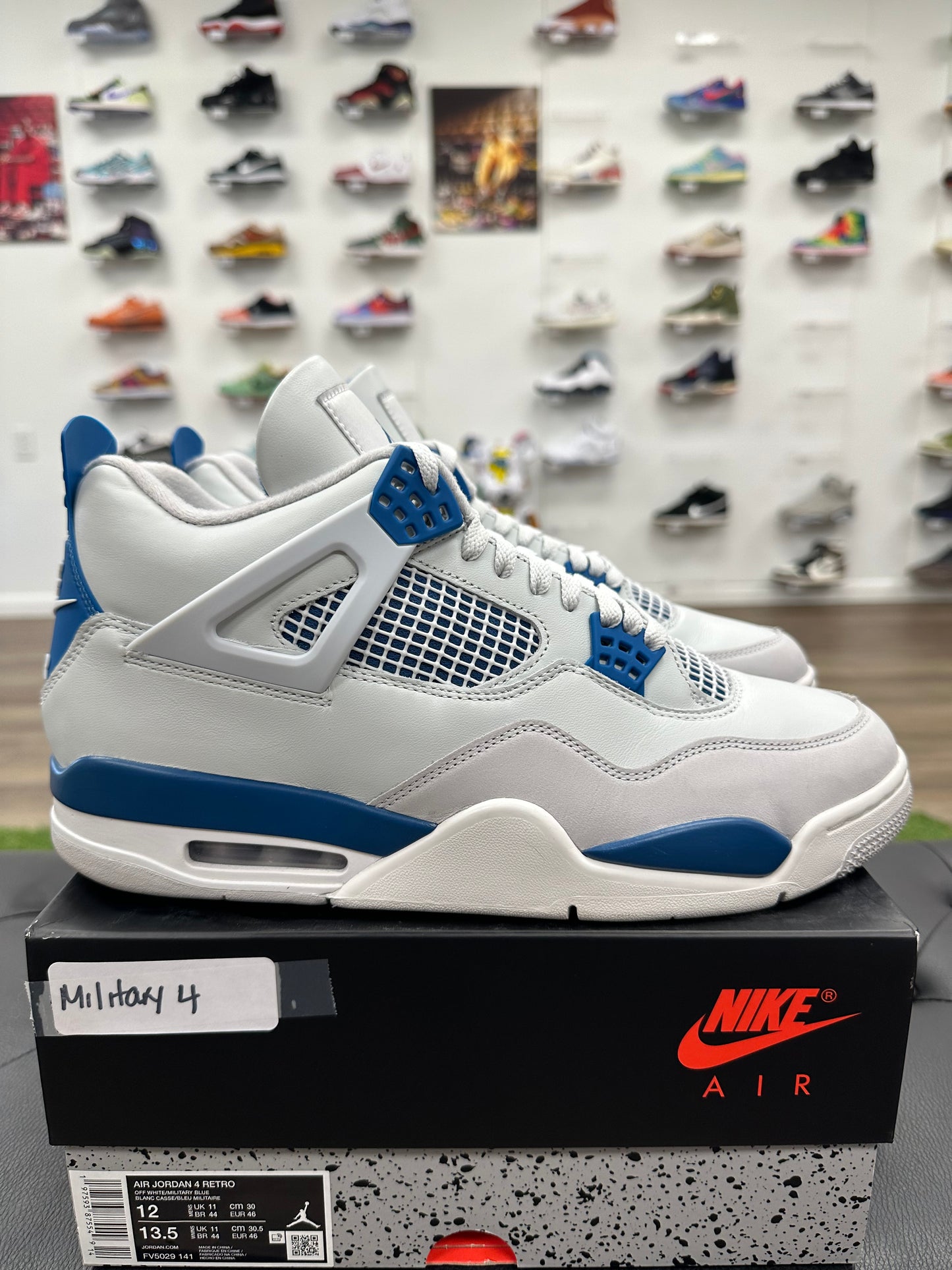 Jordan 4 Retro Military Blue (2024) - Size 12 (U)