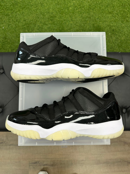 Jordan 11 Retro Low 72-10 - Size 11.5 (U)