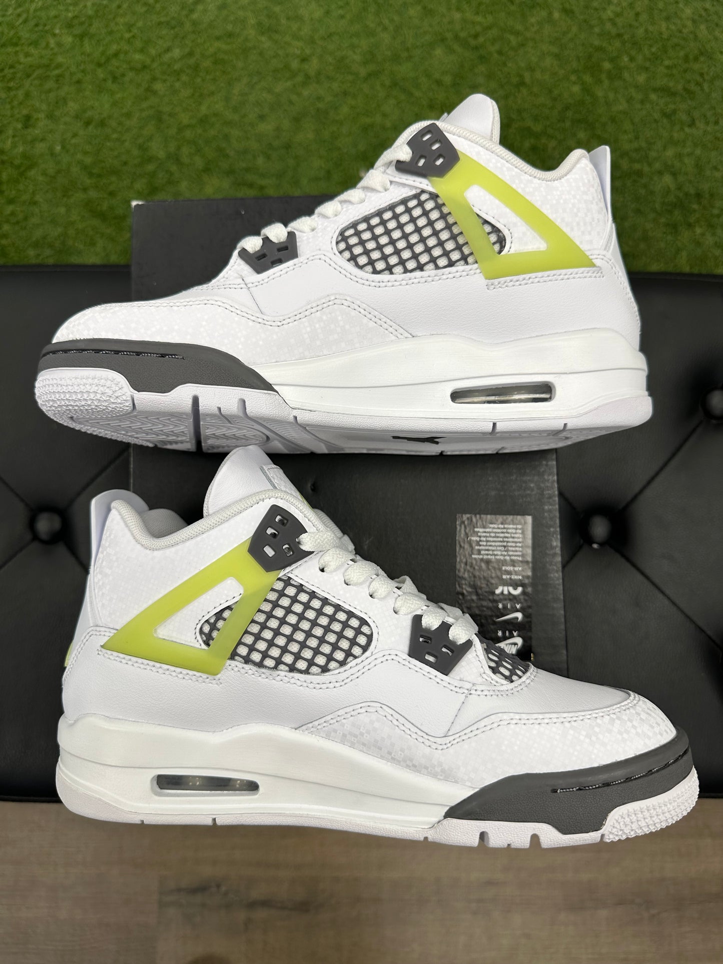 Jordan 4 Retro Light Lemon Twist (GS) - Size 6Y
