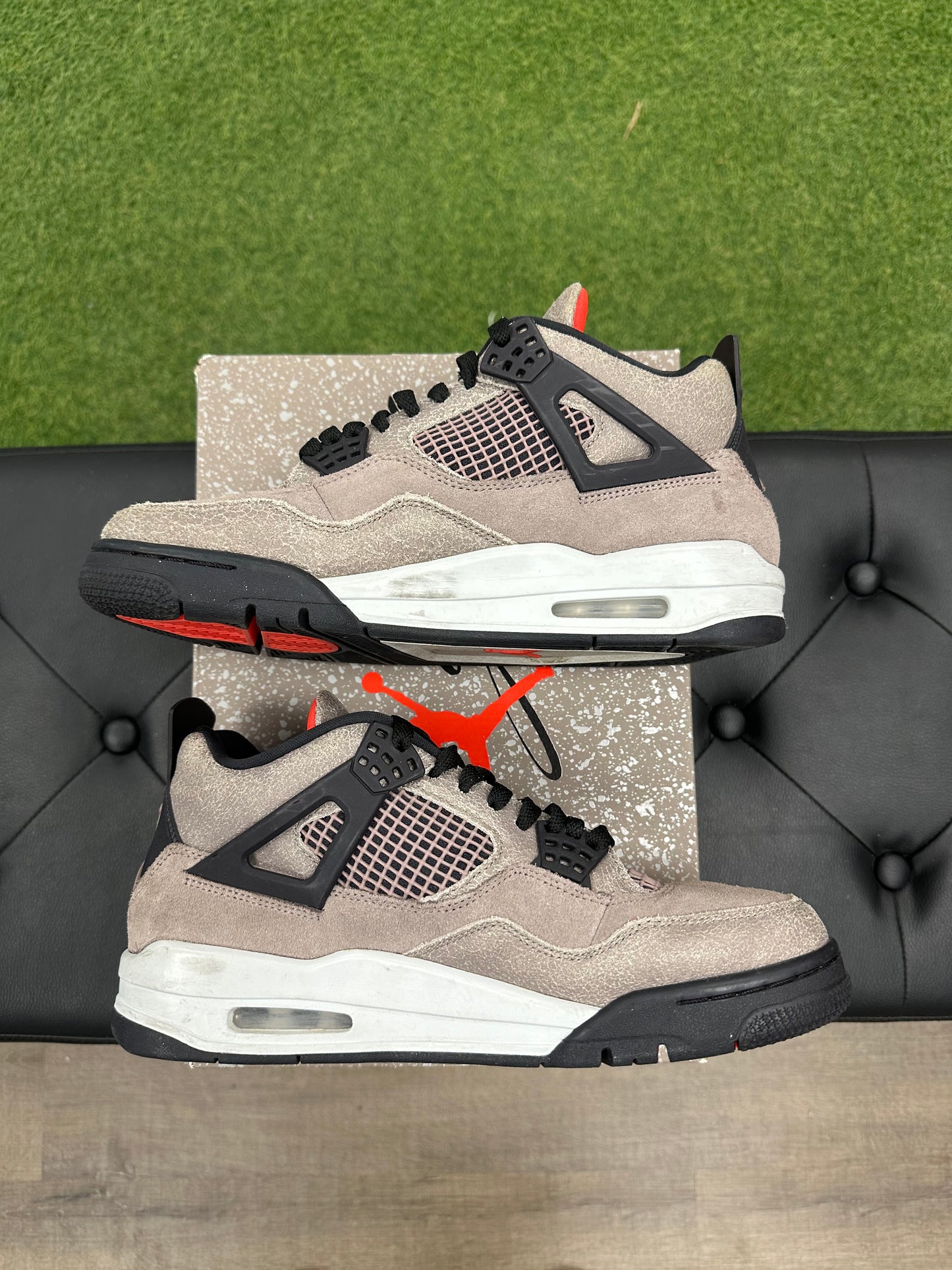 Jordan 4 Retro Taupe Haze - Size 9 (U)