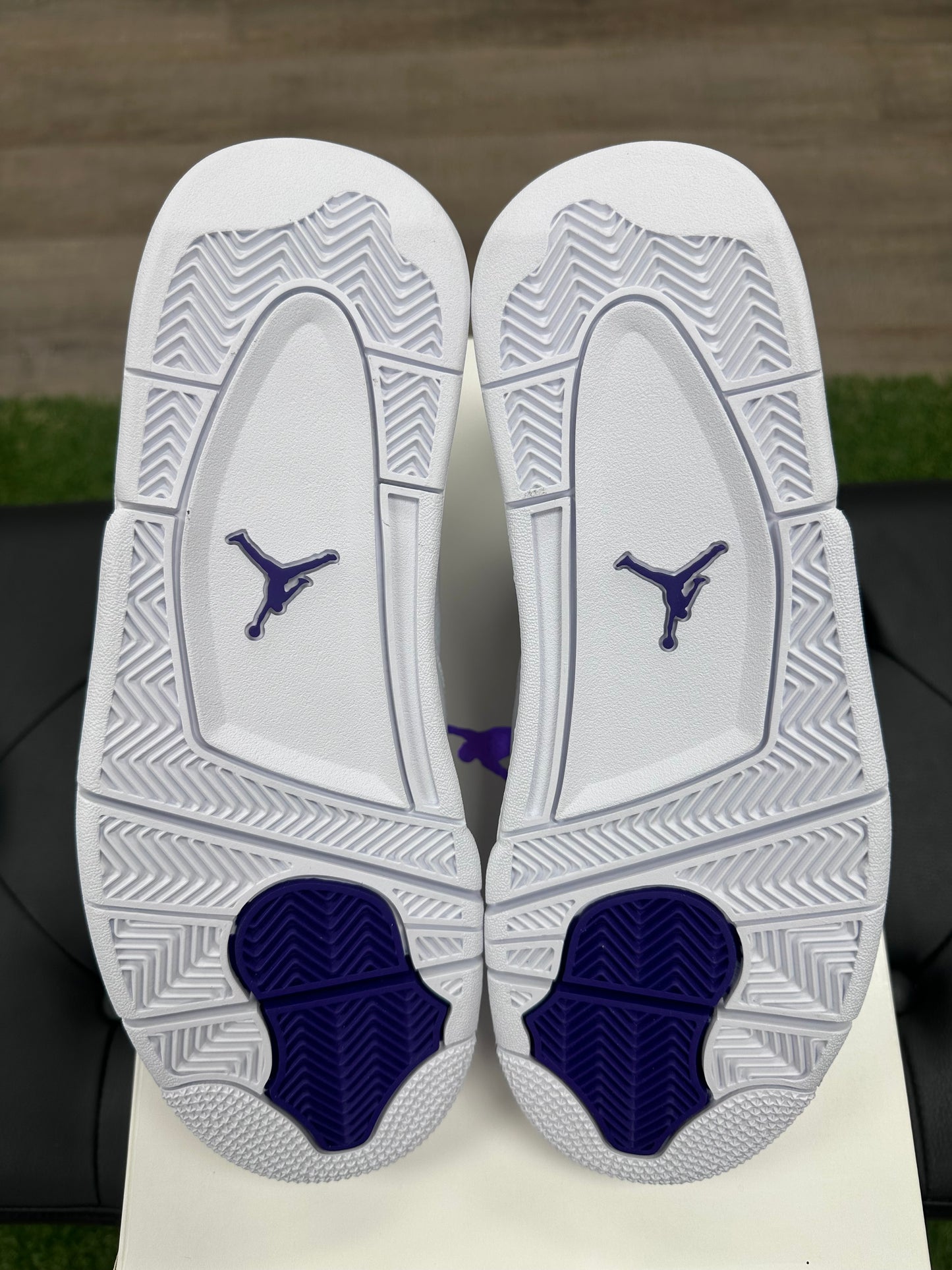 Jordan 4 Retro Metallic Purple - Size 9.5