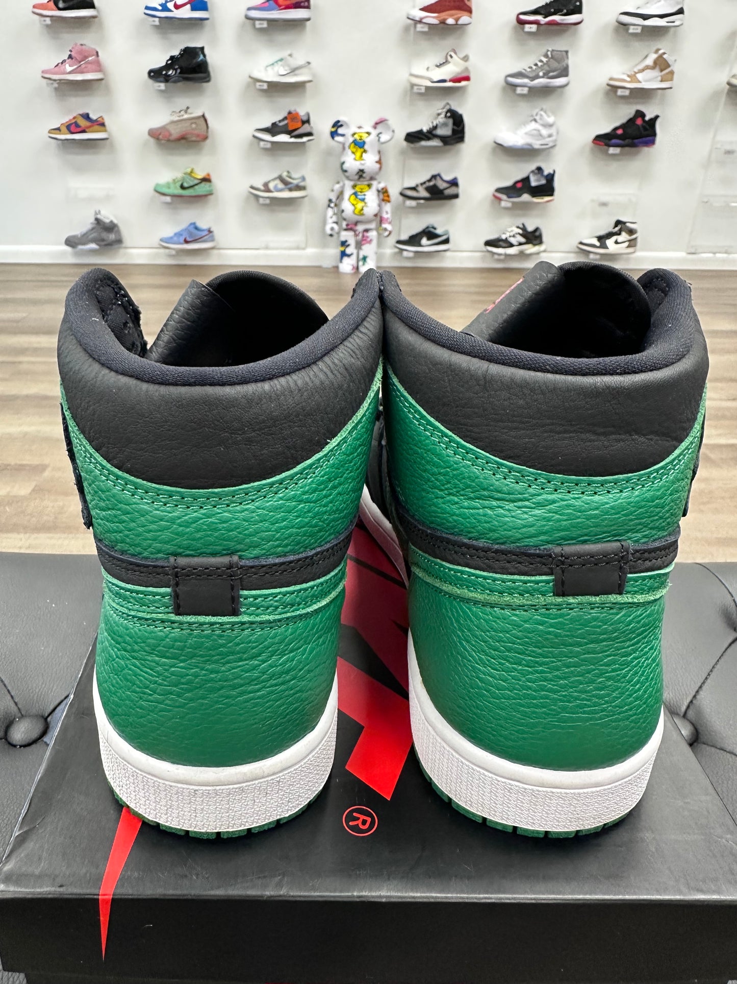 Jordan 1 Retro High Pine Green Black - Size 9.5 (U)