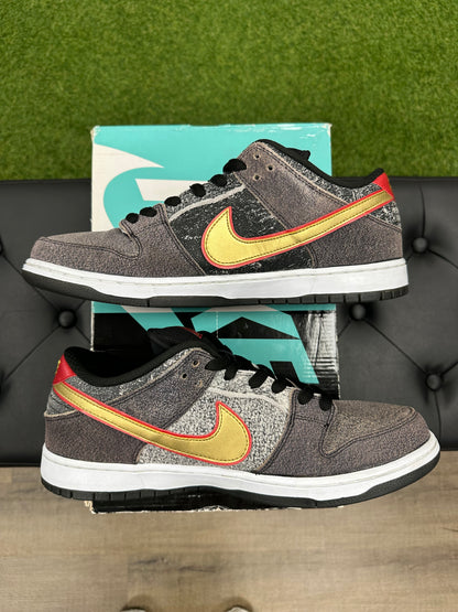Nike SB Dunk Low Beijing Metallic Gold - Size 13 (U)