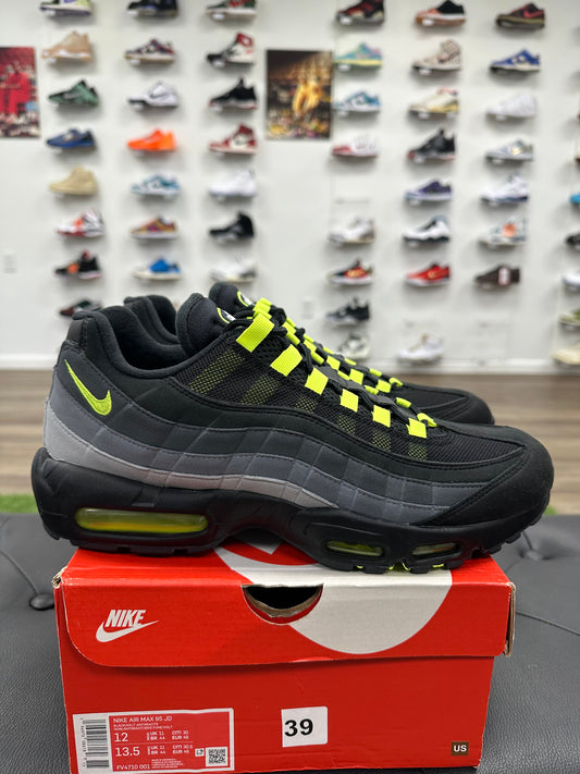 Nike Air Max 95 Black Neon - Size 12