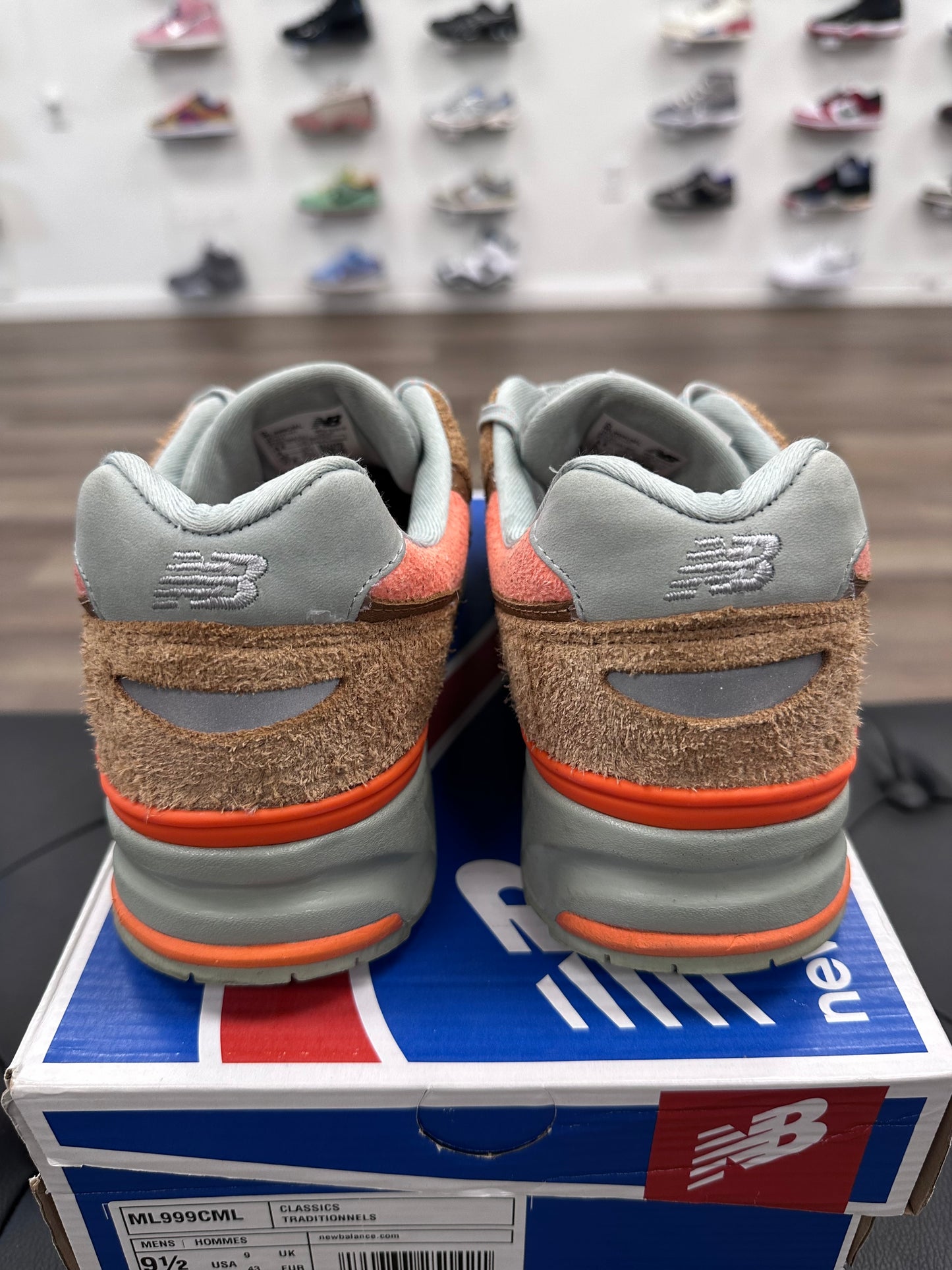 New Balance 999 Packer Shoes CML - Size 9.5 (U)