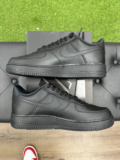Nike Air Force 1 Low Supreme Black - Size 10