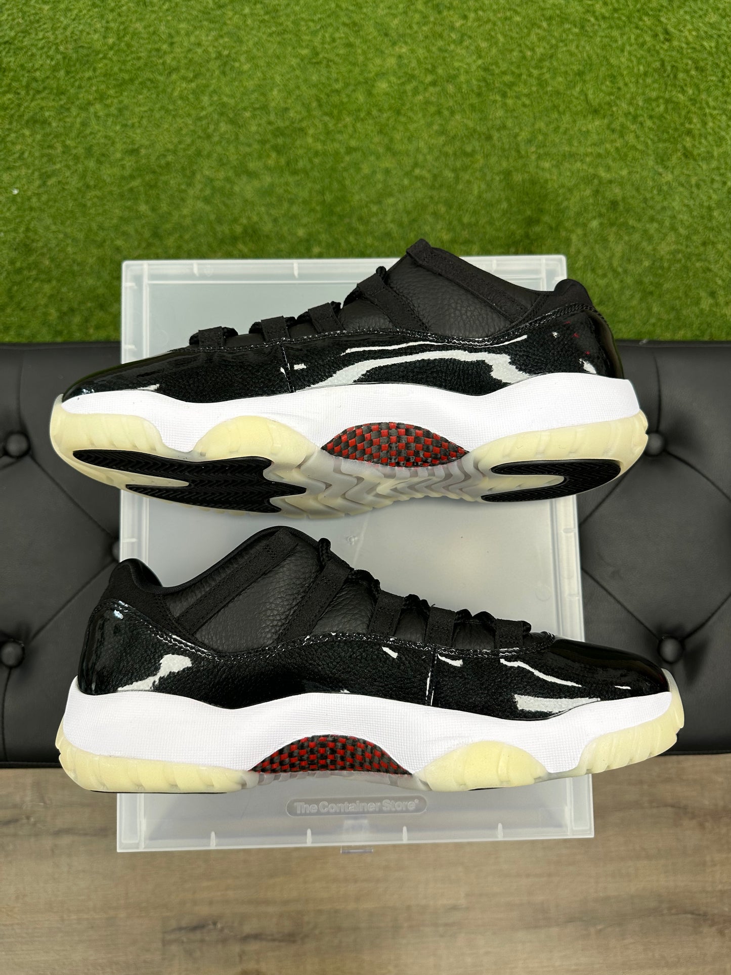 Jordan 11 Retro Low 72-10 - Size 11.5 (U)