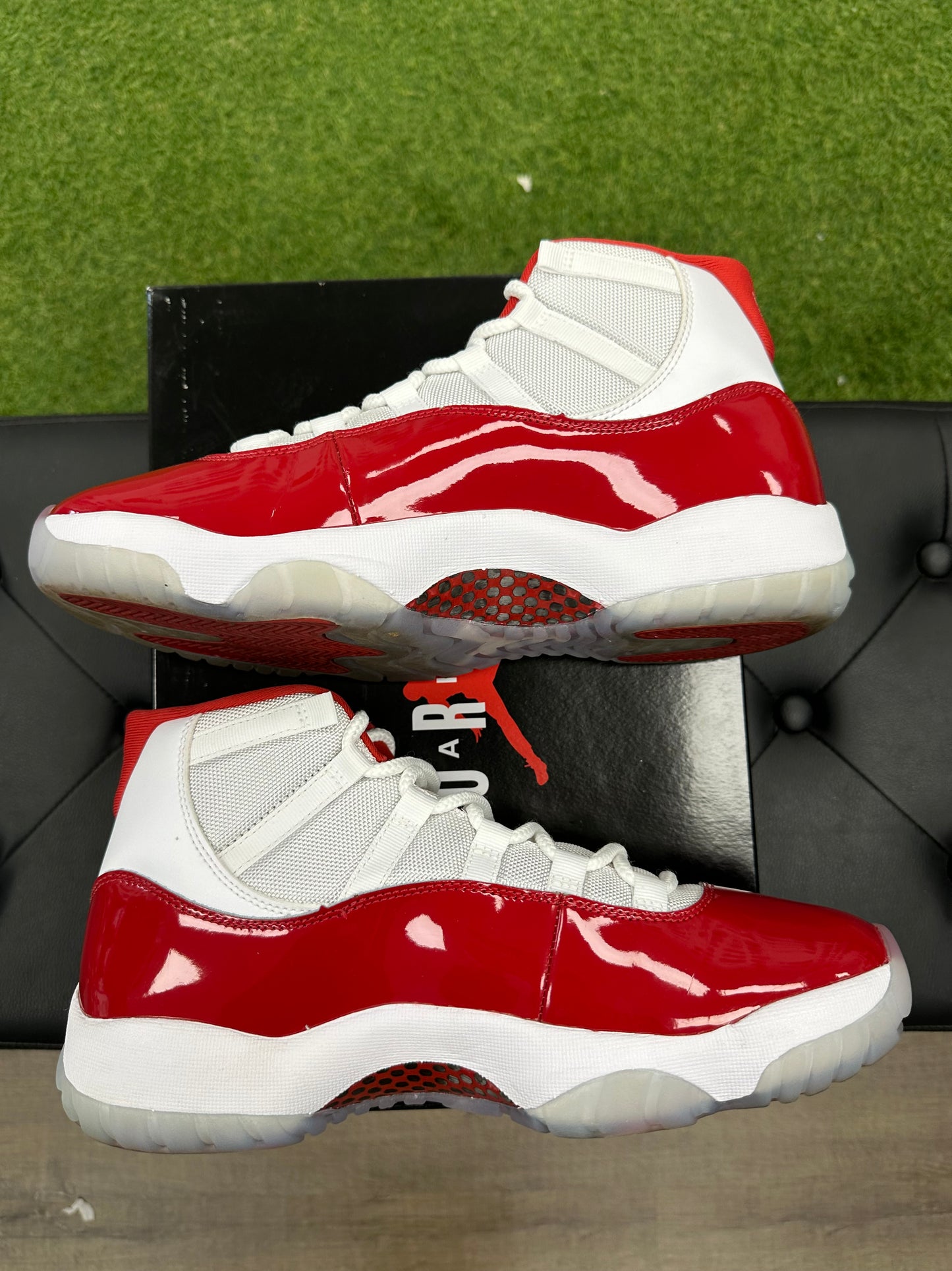 Jordan 11 Retro Cherry (2022) - Size 10.5 (U)