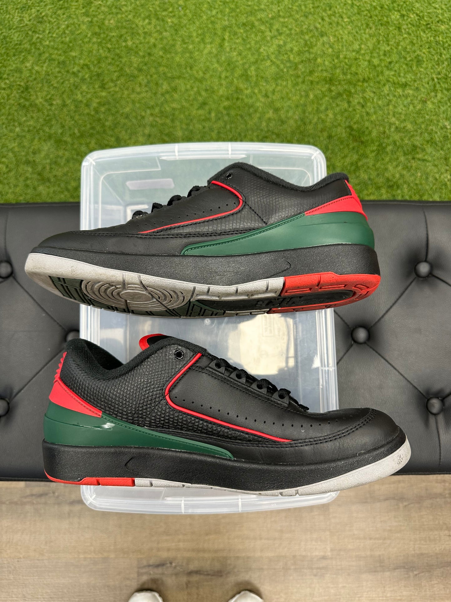 Jordan 2 Retro Low Christmas - Size 10.5 (U)