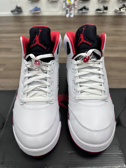 Jordan 5 Retro Fire Red Black Tongue (2025) - Size 10 (U)