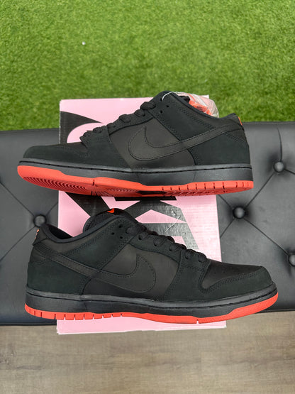 Nike SB Dunk Low Black Pigeon - Size 10