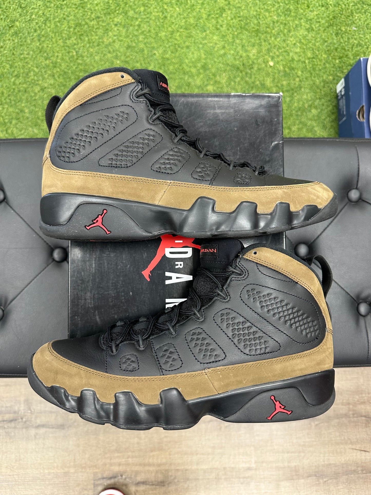 Jordan 9 Retro Olive (2024) - Size 11.5 (U)